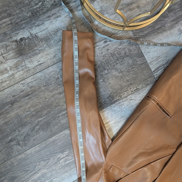 Zara Women's Oversized Tan Faux Leather Blazer Size Small - Picture 11 of 11